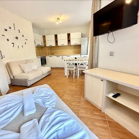 Panorama Dreams - Menada *